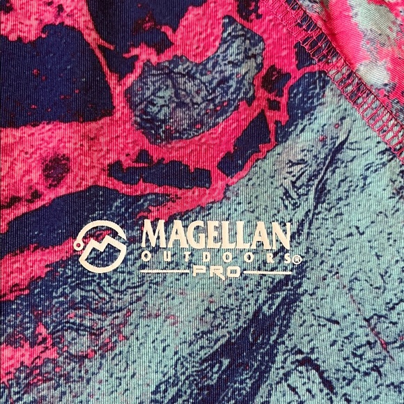 Magellan Outdoors Pro Angler Vibrant Pink and Blue Top - Picture 3 of 7